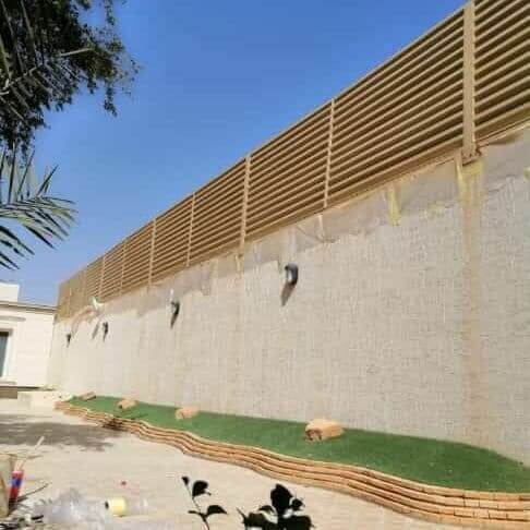 سواتر خشب الرياض : مزيج من الجمال والمتانة لحماية مساحتك